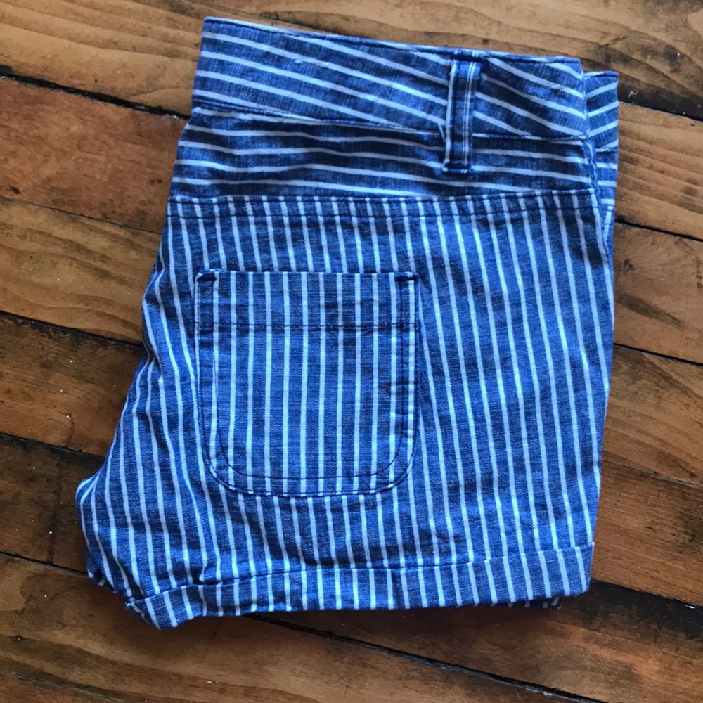 Short Bundle - Picture 2 of 5
